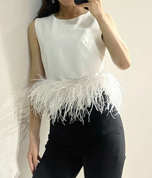 round neck sleeveless feather design shirt