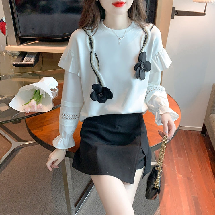 H Han Queen Autumn Women Hollow Stitching Flared Sleeve Sweatshirt Flowers Vintage Work Casual Tops Korean Design Loose T-Shirts